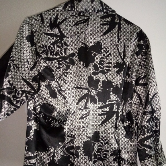 Blouse - Picture 2 of 2